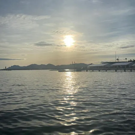 Climatisé Au Calme Proche Et Palais Des Festivals