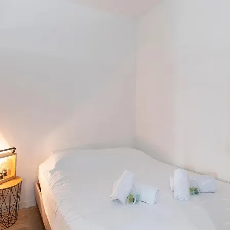 Climatise Au Calme Proche Et Palais Des Festivals 아파트